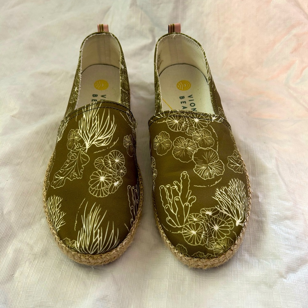 Vionic Beach Laguna slip on shoes
